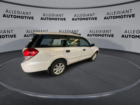 Used 2009 Subaru Outback 2.5i Special Edition AWD/4WD image 9