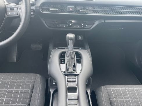 Used 2025 Honda HR-V LX image 11