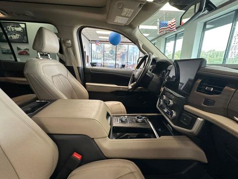 Used 2023 Ford Expedition Max Limited image 50