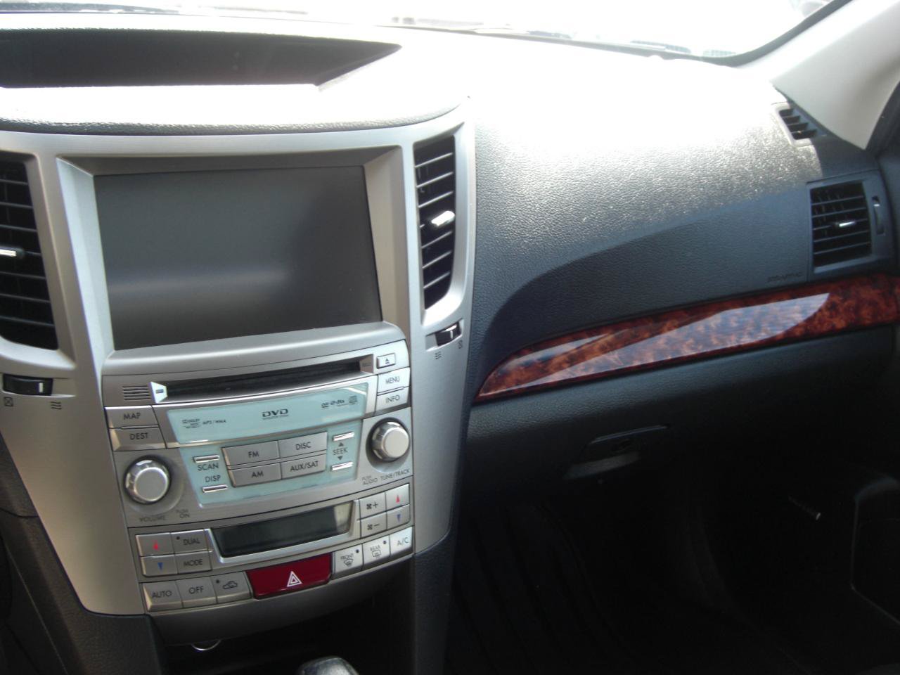 Used 2012 Subaru Legacy 2.5i Limited AWD/4WD image 10