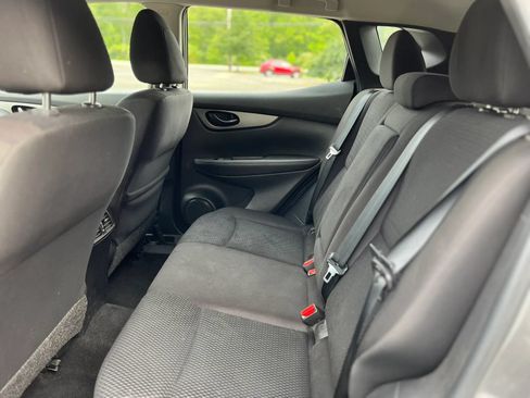 Used 2019 Nissan Rogue Sport S w/ Appearance Package AWD/4WD image 15