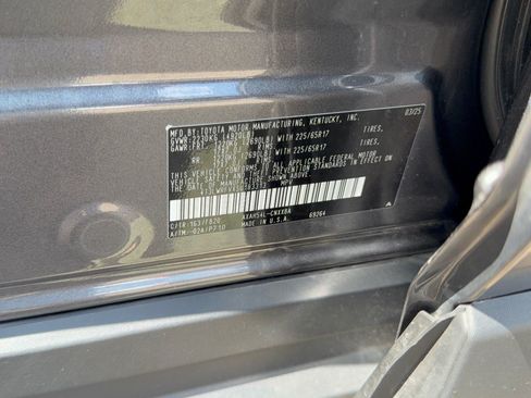 Used 2025 Toyota RAV4 LE AWD/4WD image 31