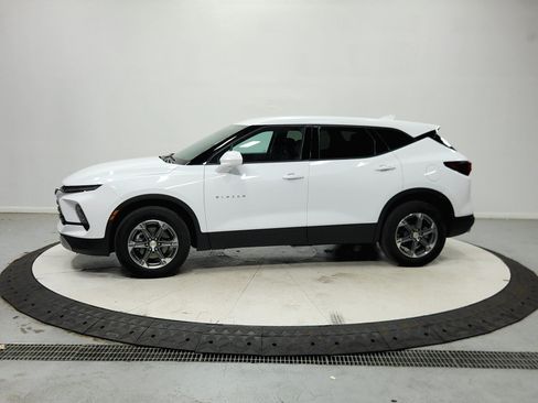Used 2025 Chevrolet Blazer LT FWD image 5