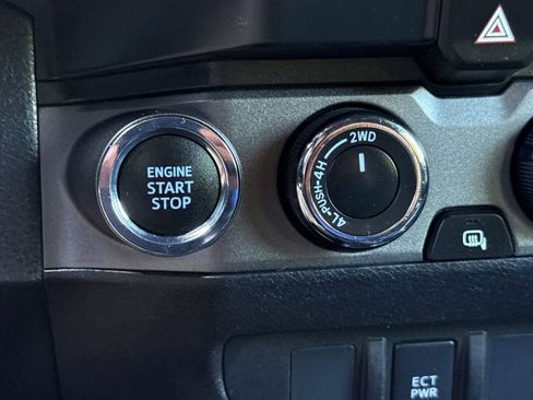 Used 2021 Toyota Tacoma TRD Sport AWD/4WD image 22