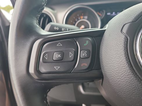 Used 2022 Jeep Wrangler Unlimited Sport AWD/4WD image 26