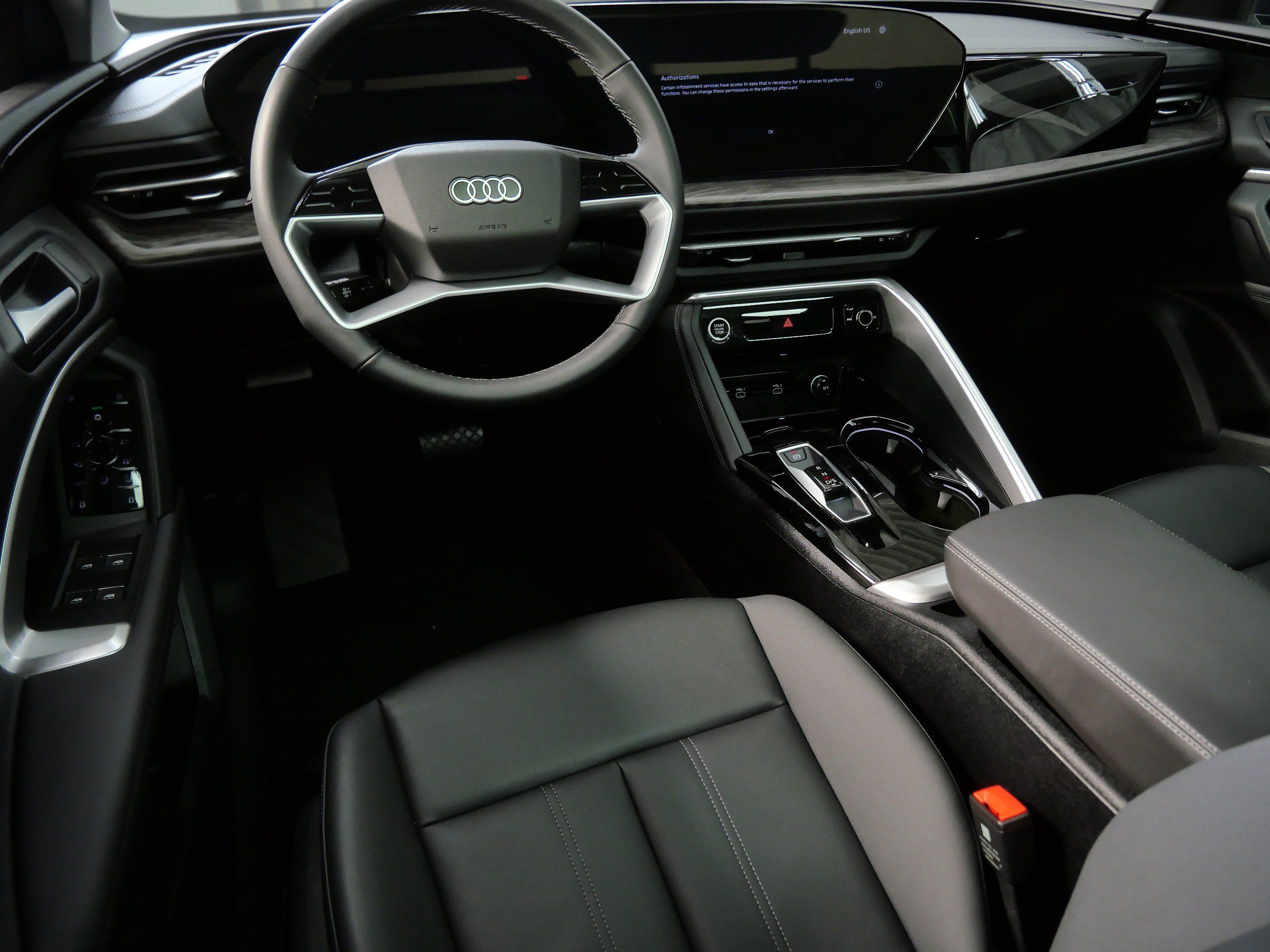 Used 2025 Audi Q5 Premium w/ Convenience Package AWD/4WD image 2