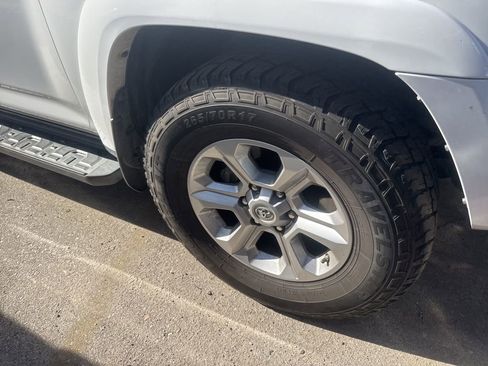 Used 2016 Toyota 4Runner 2WD image 2