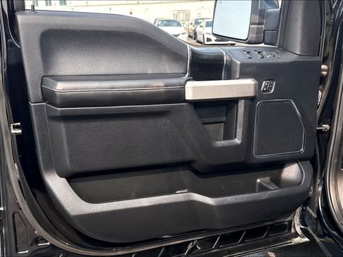 Used 2018 Ford F150 Platinum w/ Equipment Group 701A Luxury AWD/4WD image 19