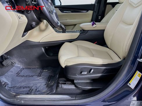 Used 2018 Cadillac XT5 FWD image 27