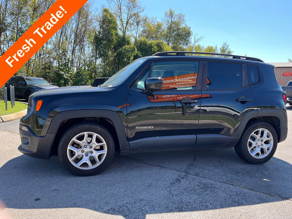Used 2017 Jeep Renegade Latitude FWD image 6