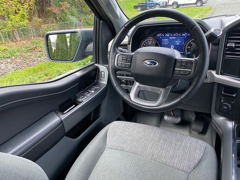 Certified 2022 Ford F150 XLT w/ Equipment Group 302A High image 18