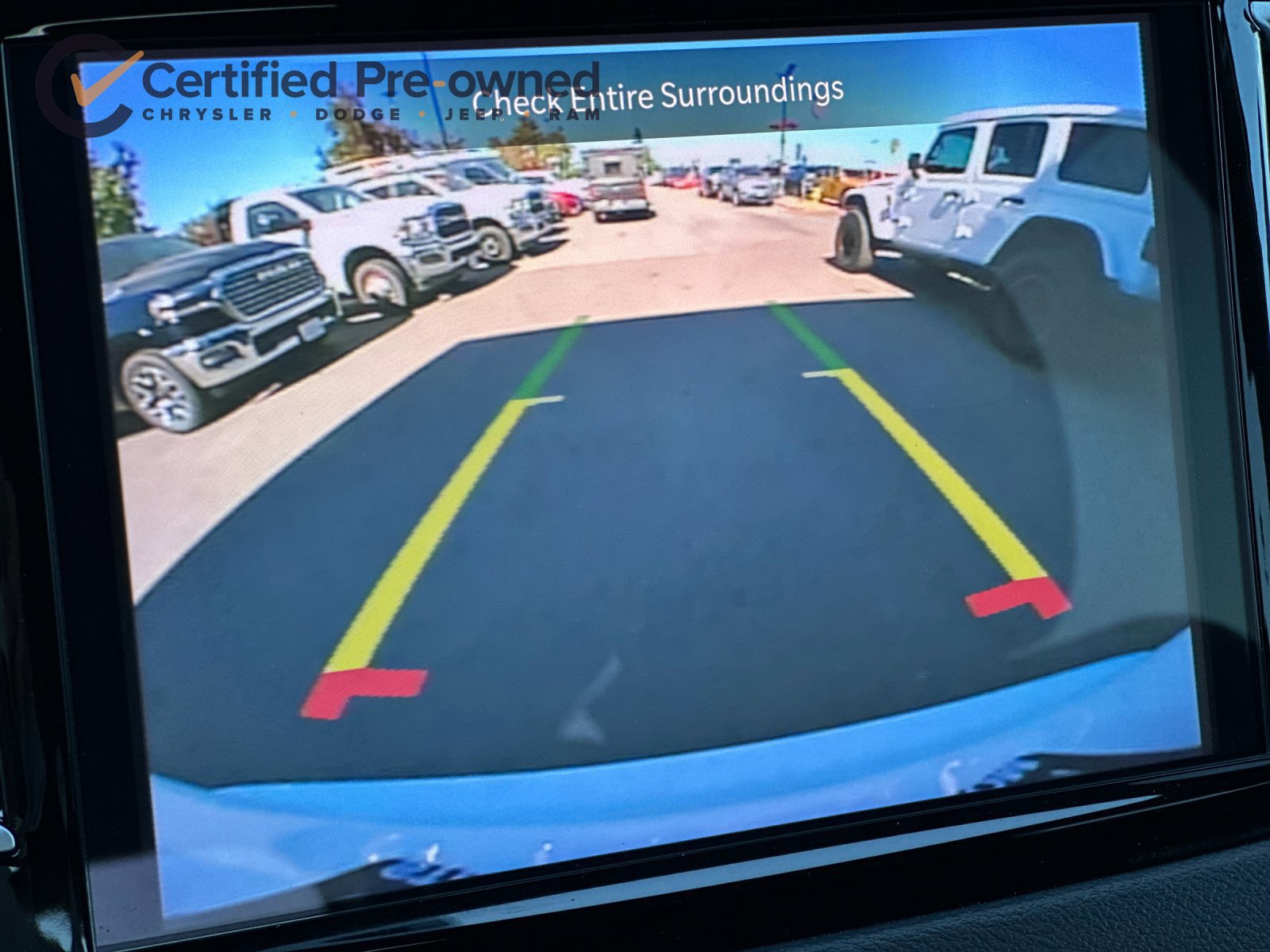 Used 2025 Chrysler Pacifica Select FWD image 21