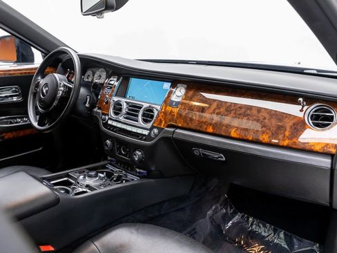 Used 2013 Rolls-Royce Ghost image 42