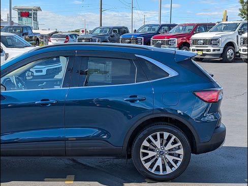 Used 2020 Ford Escape Titanium w/ Titanium Premium Package 2.0 AWD/4WD image 11