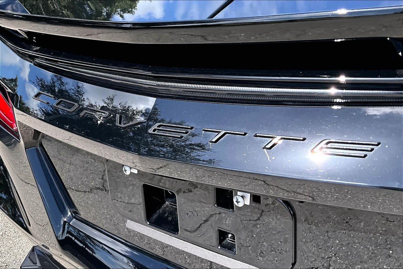 Used 2024 Chevrolet Corvette Stingray Premium Cpe w/ Z51 Performance Package RWD image 28