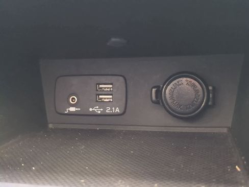 Used 2021 Subaru Crosstrek 2.0i Premium w/ Moonroof Package image 30