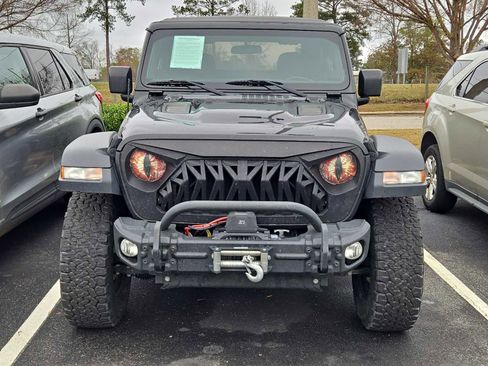 Used 2019 Jeep Wrangler Rubicon image 2