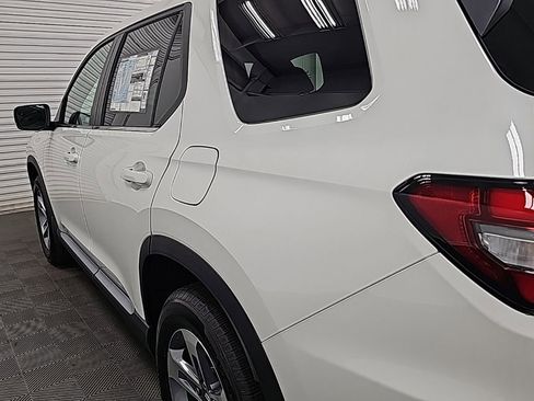 New 2025 Honda Pilot EX-L image 6