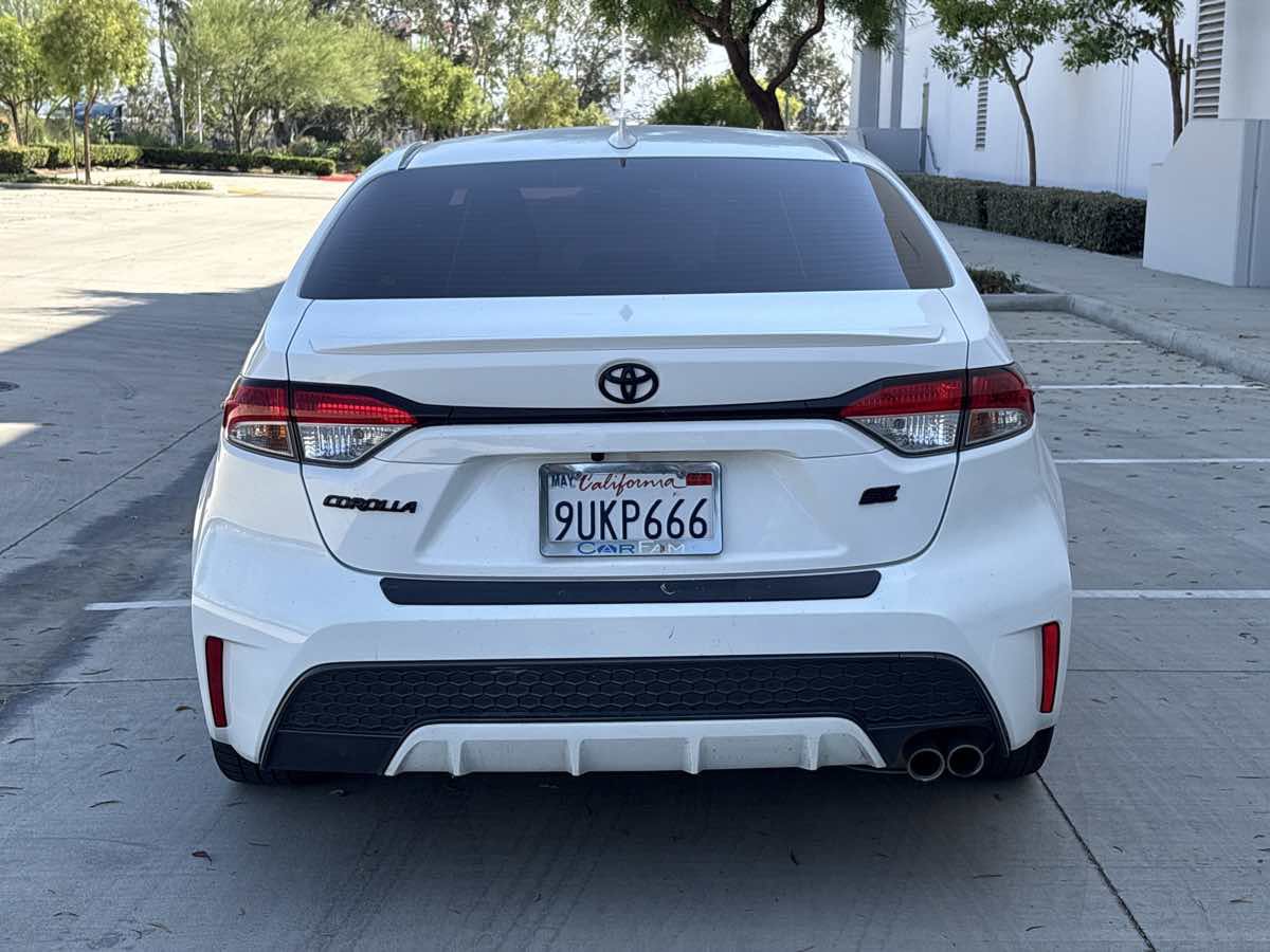 Used 2022 Toyota Corolla SE w/ Carpet Mat Package (TMS) FWD image 4