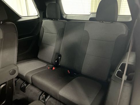 Used 2022 Chevrolet Traverse LT AWD/4WD image 23