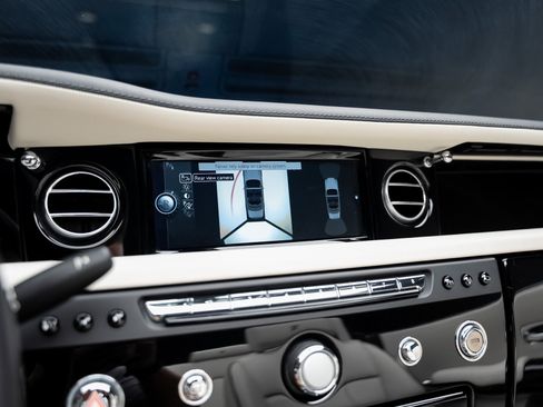 Used 2013 Rolls-Royce Phantom Drophead Coupe image 50