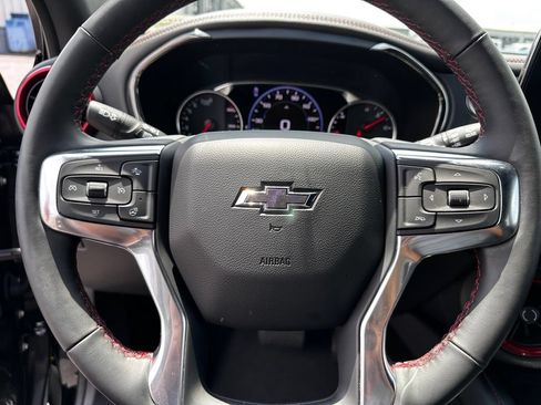 Certified 2025 Chevrolet Blazer RS w/ Enhanced Convenience Package FWD image 17