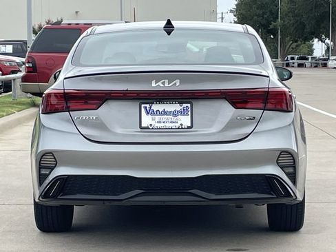 Used 2023 Kia Forte GT-Line w/ GT-Line Premium Package FWD image 5