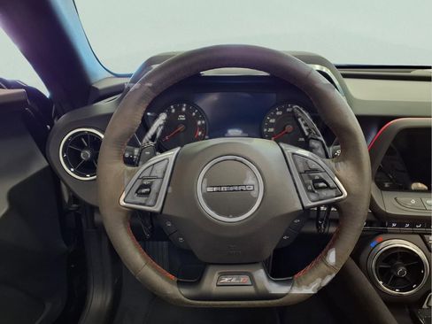 Used 2022 Chevrolet Camaro ZL1 RWD image 13