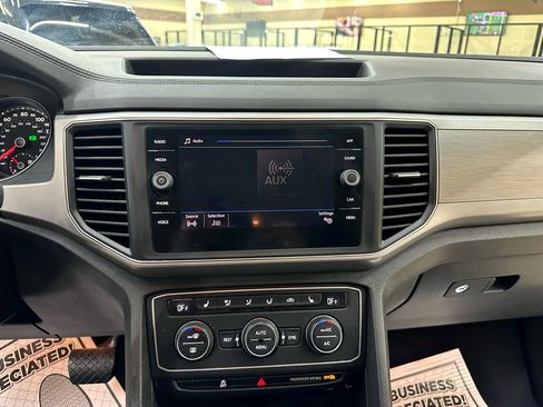 Used 2019 Volkswagen Atlas SE image 28