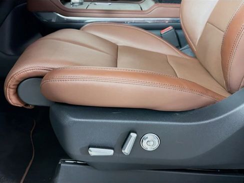 New 2026 Lincoln Navigator L Reserve AWD/4WD image 21
