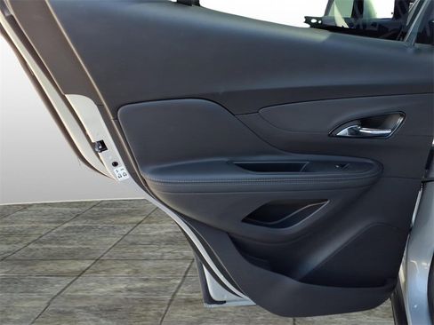 Used 2022 Buick Encore Preferred w/ Safety Package image 12