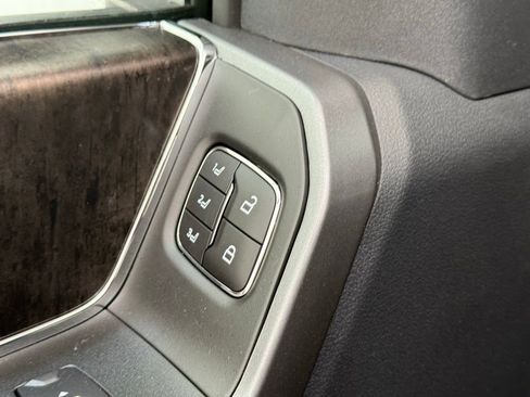 New 2025 Ford F250 Lariat w/ Lariat Ultimate Package image 29