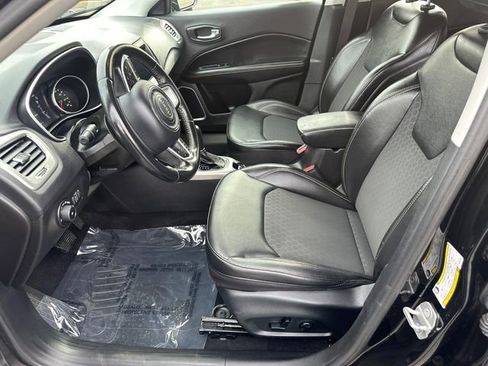 Used 2019 Jeep Compass Latitude w/ Popular Equipment Group AWD/4WD image 28