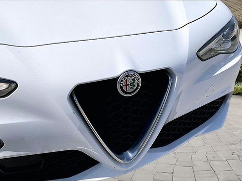 Used 2019 Alfa Romeo Giulia image 27