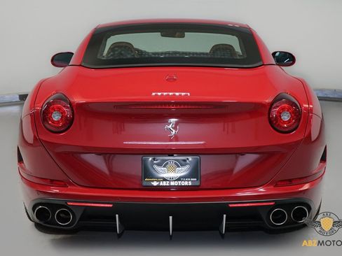 Used 2016 Ferrari California T image 8