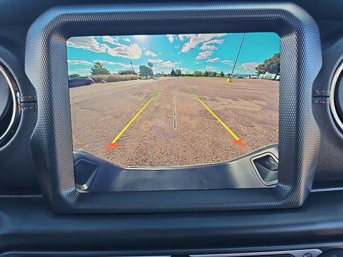 Used 2023 Jeep Gladiator Overland image 20