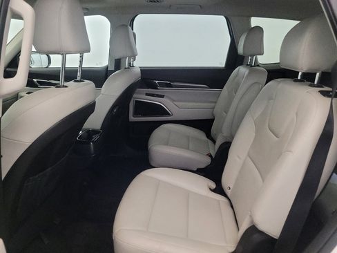 Used 2020 Kia Telluride S AWD/4WD image 18