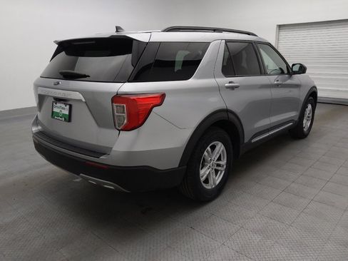 Used 2024 Ford Explorer XLT w/ Equipment Group 202A image 9