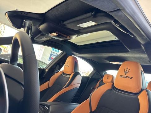 Used 2024 Maserati Ghibli Trofeo image 18