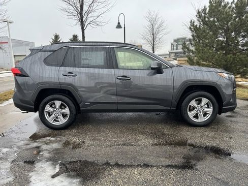 Used 2025 Toyota RAV4 XLE image 33