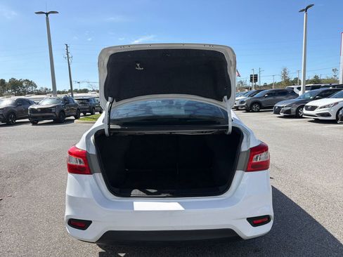 Used 2018 Nissan Sentra SV image 10
