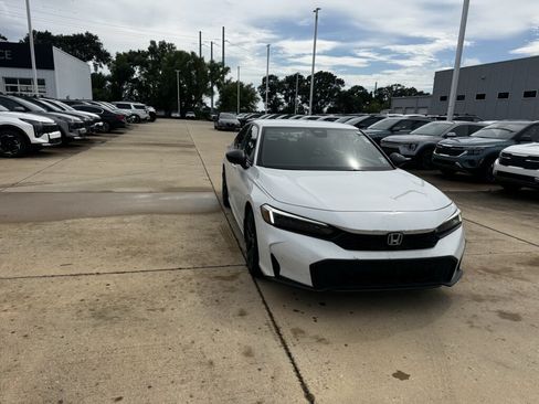 Used 2025 Honda Civic Sport image 8
