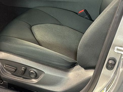 Used 2022 Toyota Camry LE image 23