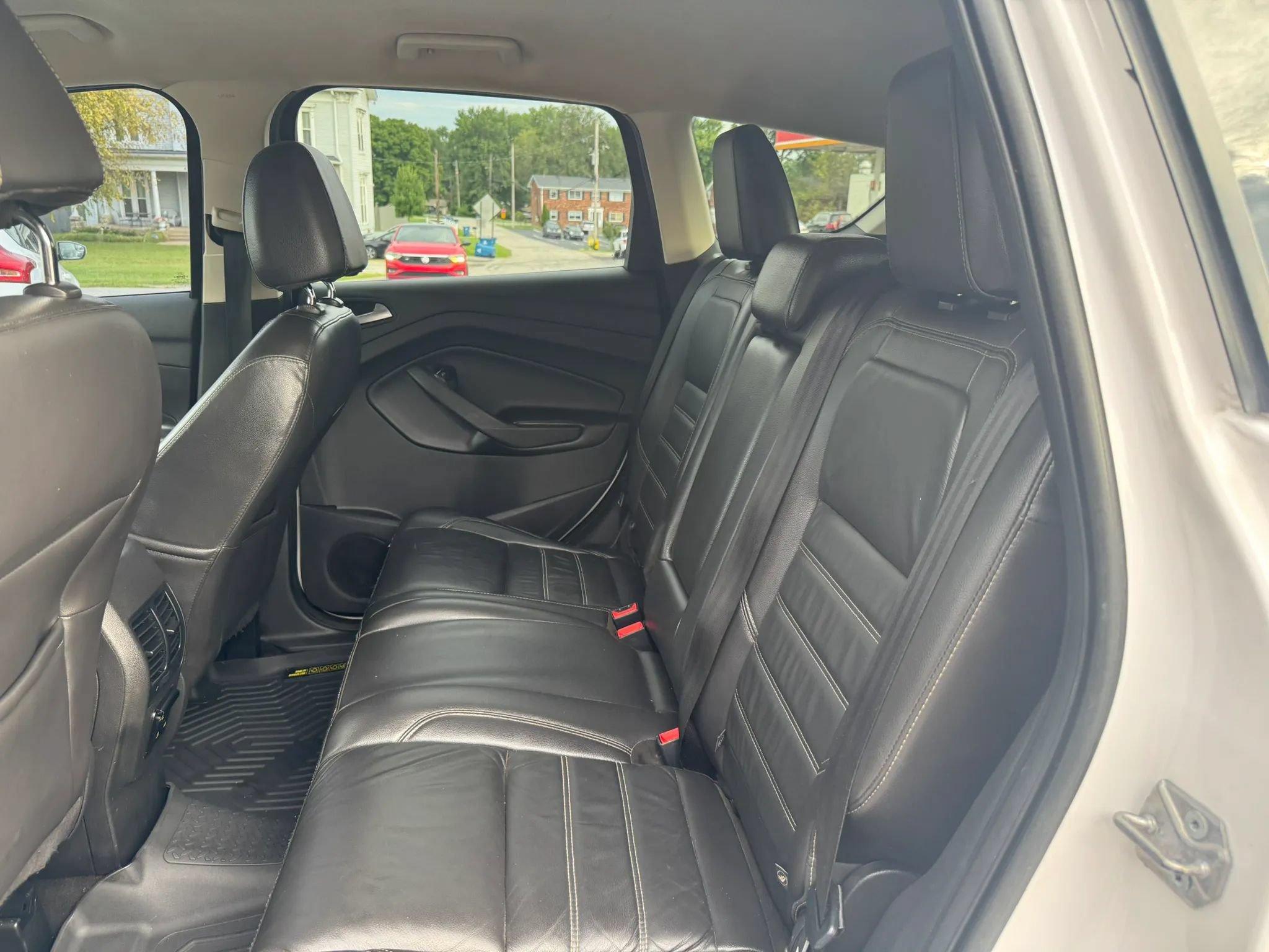 Used 2017 Ford Escape Titanium w/ Equipment Group 301A AWD/4WD image 25