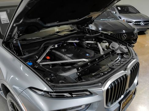 Used 2025 BMW X7 xDrive40i image 57