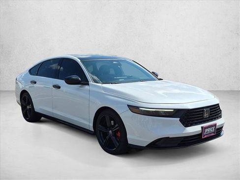 Used 2023 Honda Accord Sport image 3