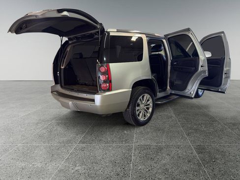 Used 2010 GMC Yukon Denali AWD/4WD image 12