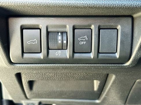 Used 2024 Subaru Outback Premium image 12