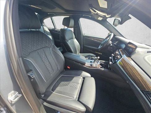 Used 2019 BMW M550i xDrive w/ Premium Package AWD/4WD image 20