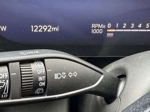 Used 2025 Buick Envision Sport Touring image 3